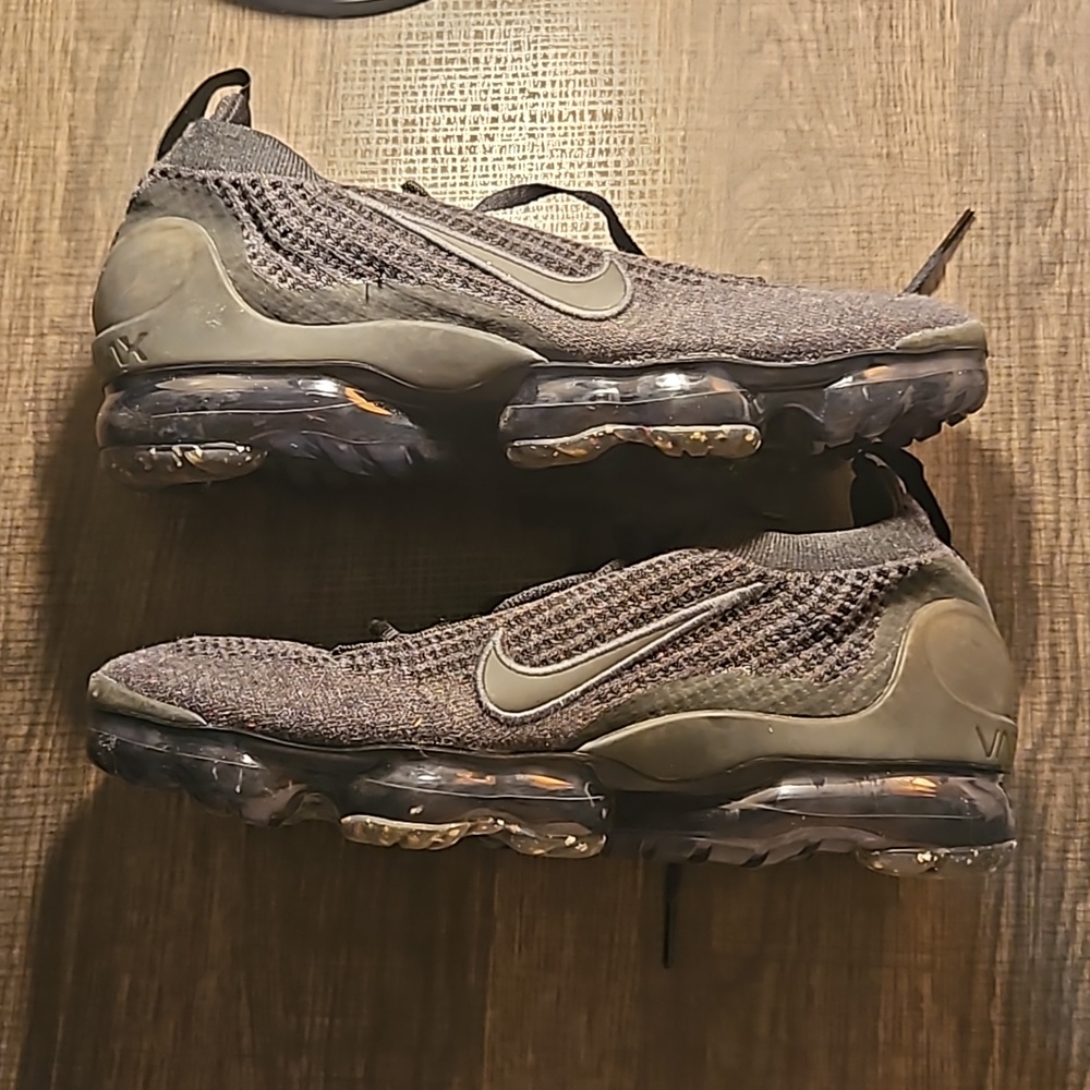 Nike vapormax men's size 8.5 in black